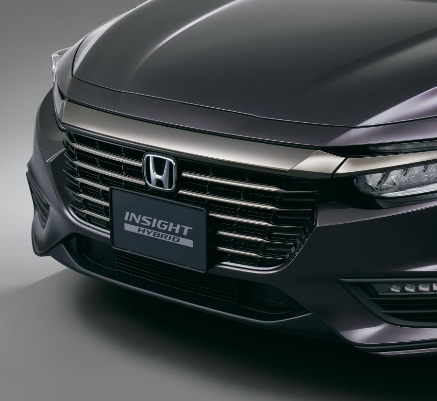 Детали экстерьера Honda Insight Hybrid EX Black Style 2018 года  (JP) (фото 10 из 20)